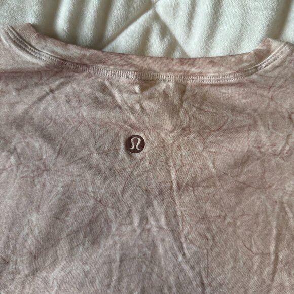 lululemon Cates Tee - Picture 4 of 4